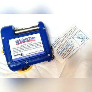 Mighty Tite 10001 Child Auto Seatbelt Tightener